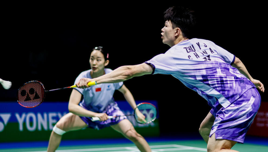 英格兰羽毛球队鏖战日本羽毛球队,安赛龙打破历史纪录 英格兰羽毛球队鏖战日本羽毛球队,安赛龙打破历史纪录