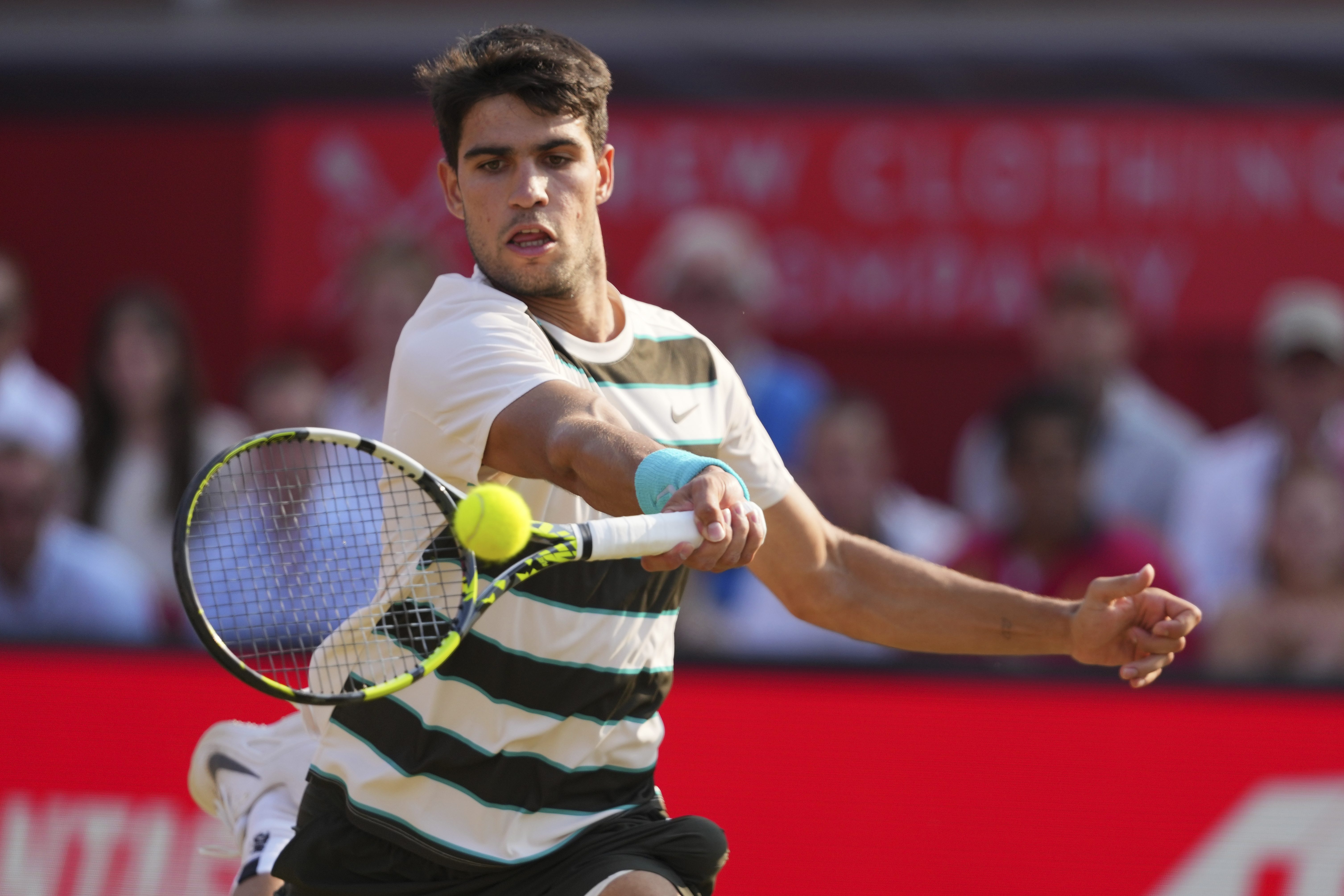 开云体育-意大利网球队横扫欧洲网球队，阿尔卡拉斯关键制胜的简单介绍