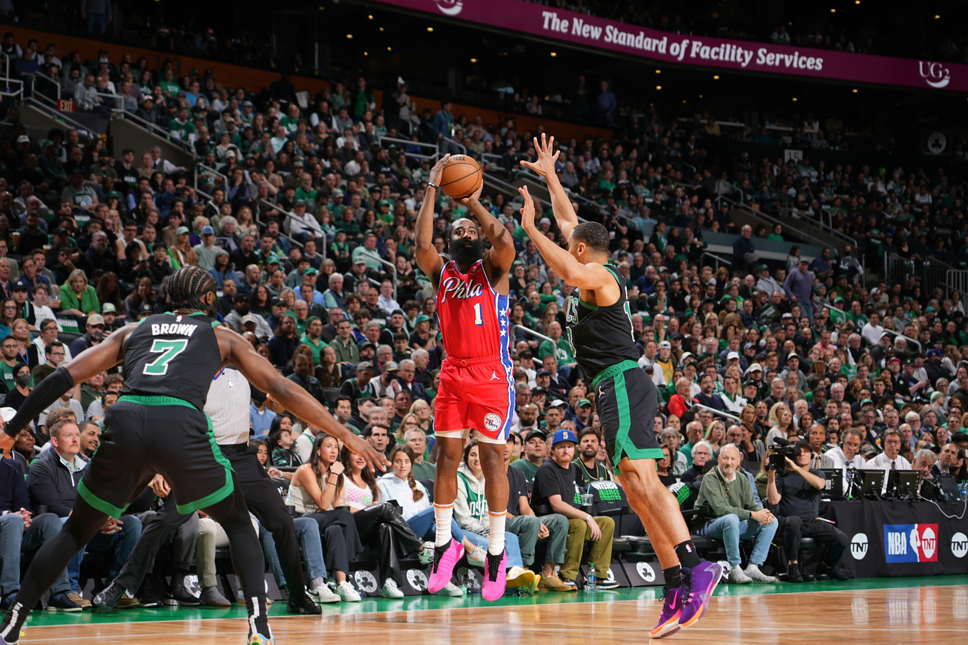 关于凯尔特人B队逆转希腊男篮,拉塞尔三分雨点燃全场的信息 关于凯尔特人B队逆转希腊男篮,拉塞尔三分雨点燃全场的信息