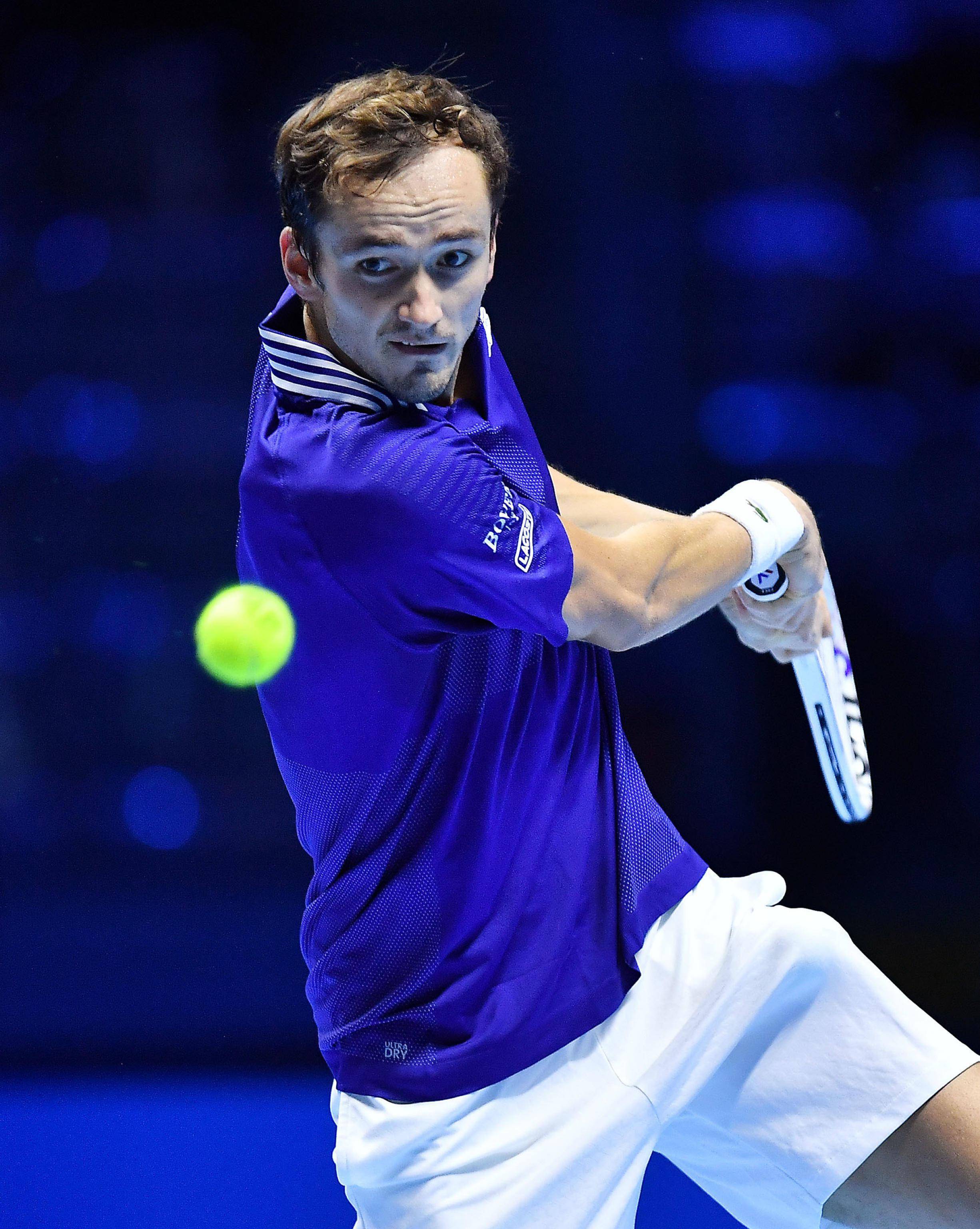 关于英国网球队轻取德国网球队，梅德韦杰夫关键制胜的信息