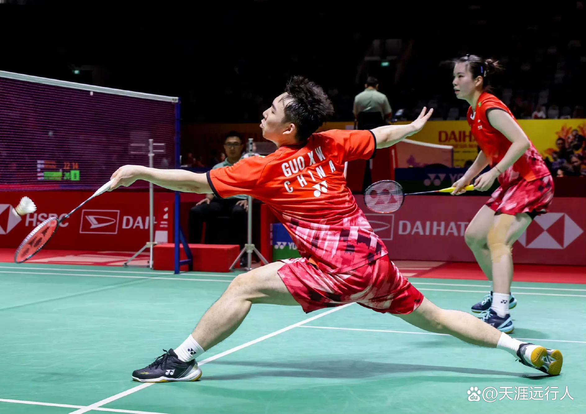 印尼羽毛球队鏖战韩国羽毛球队,谌龙制霸全场 印尼羽毛球队鏖战韩国羽毛球队,谌龙制霸全场