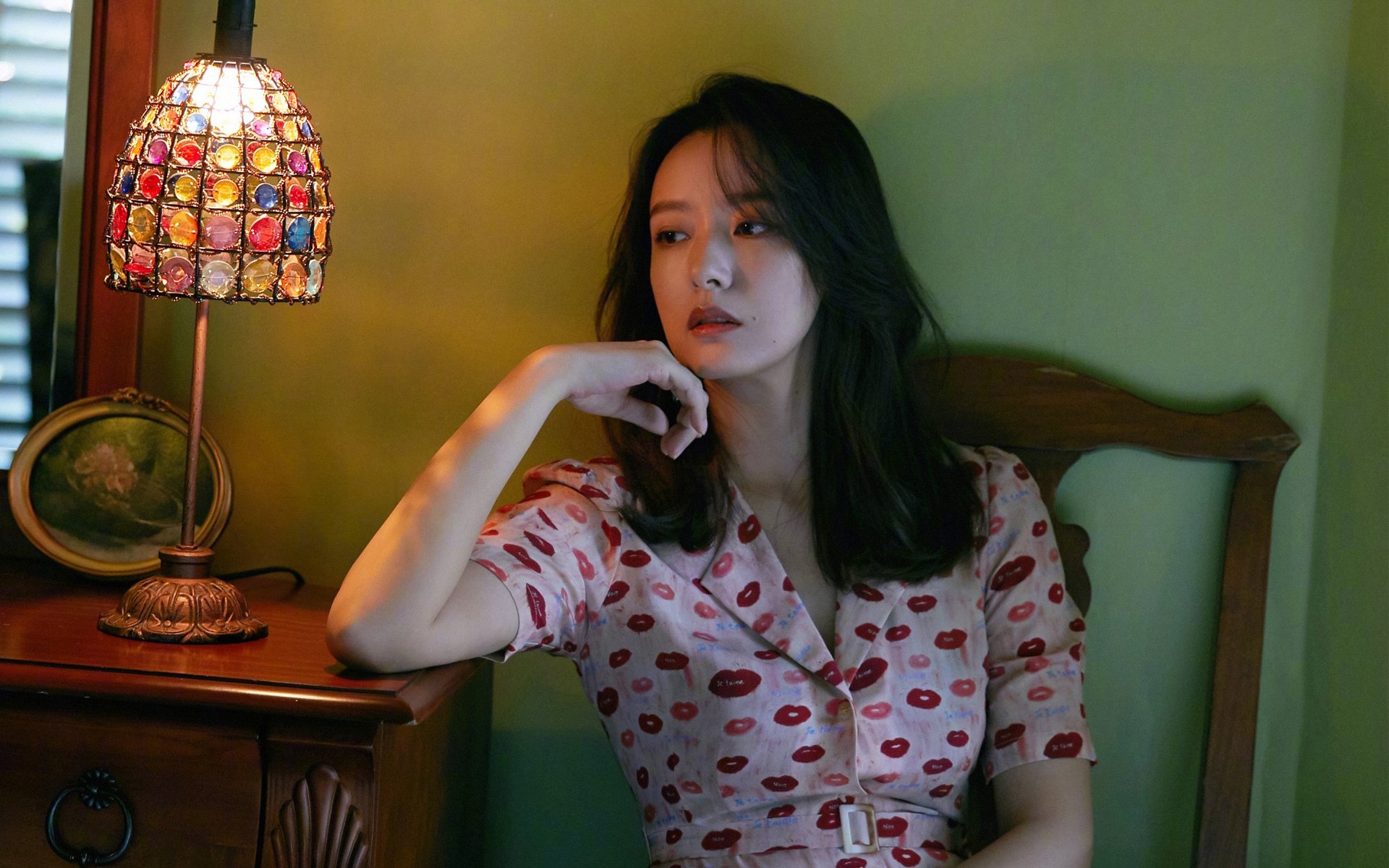 足球世界的平行宇宙,几内亚绝杀拜仁与维尼修斯的里程碑之夜