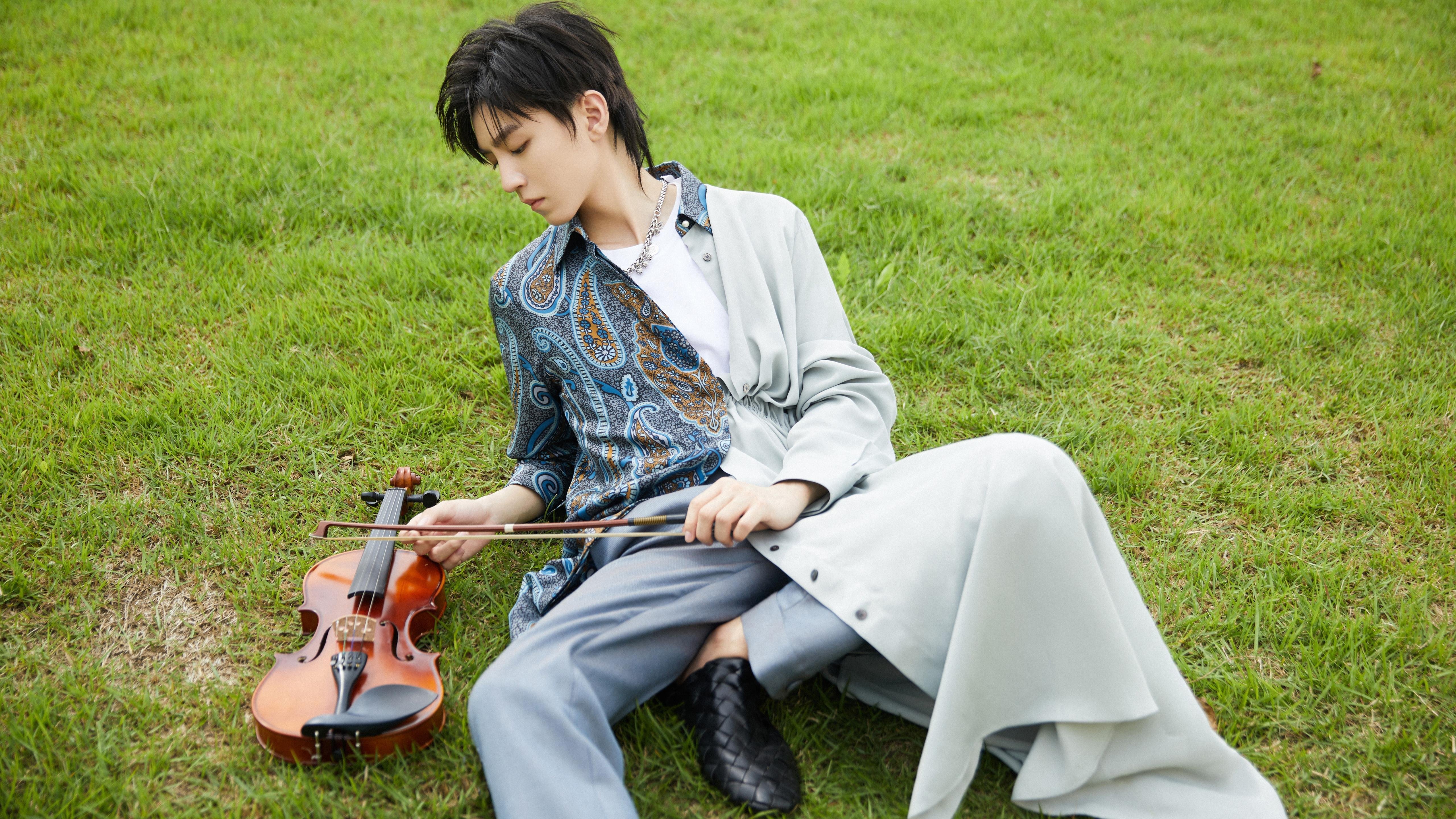 冰与火的教科书，卡马文加在雷克雅未克的极光下谱写中场法则