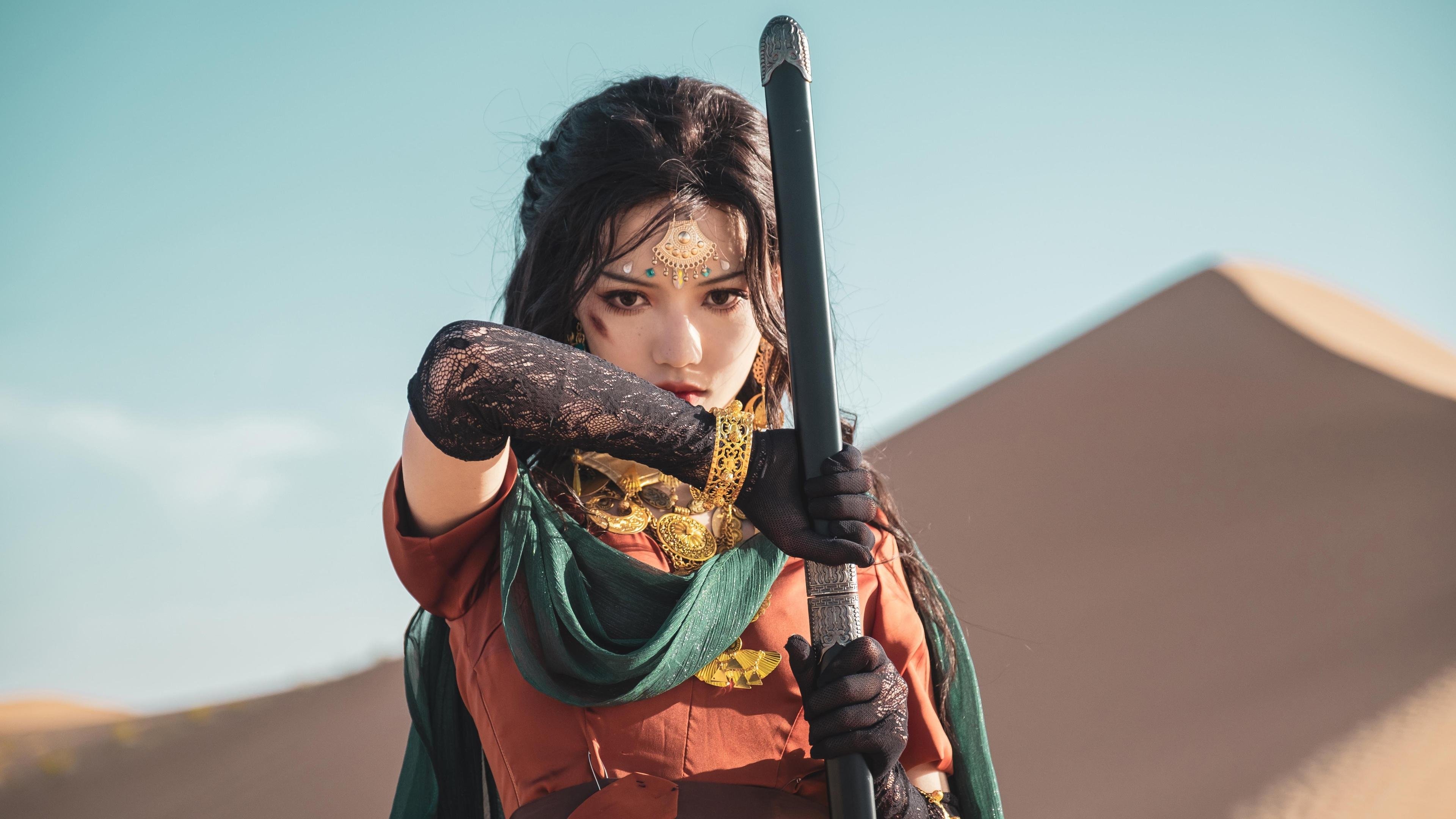 阿尔瓦雷斯独造两球闪耀全场，厄瓜多尔爆冷击败西班牙展现黑马本色