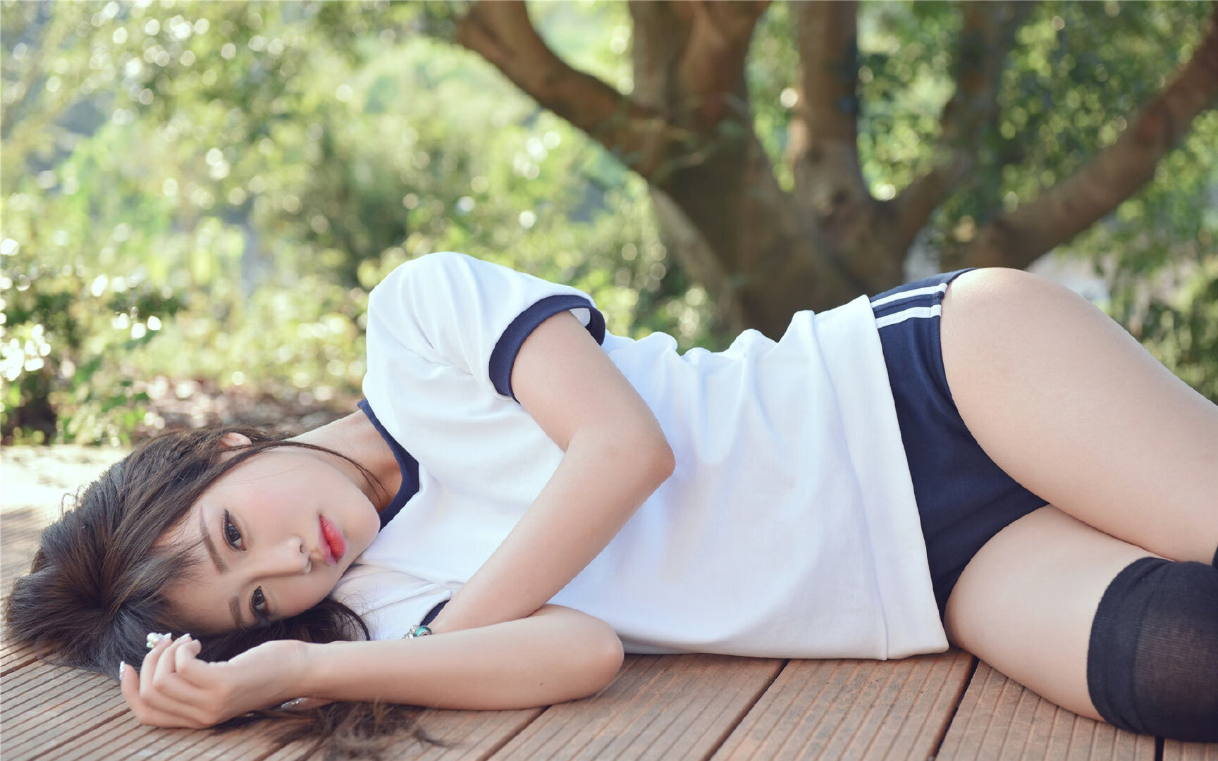 阿什拉夫的惊雷与德意志的钢铁，足球史诗的十字路口