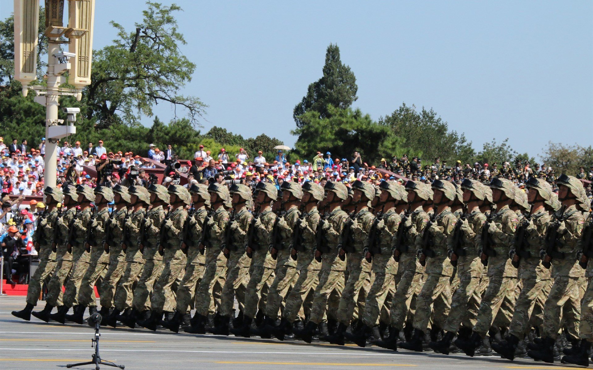 极速与意志,两个赛场上,同一种国家心跳